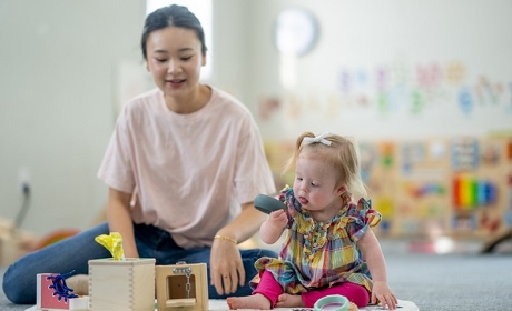 Crèches : la Cnaf adopte le "bonus attractivité" pour financer les revalorisations salariales