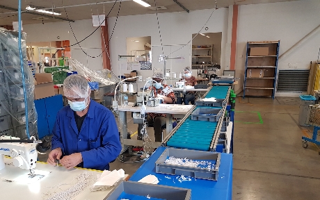 Covid 19 : masques, blouses, distribution alimentaire, le secteur de l'insertion à la rescousse