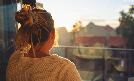 Une "pension d'orphelin" pour éviter la précarité des jeunes sans parents
