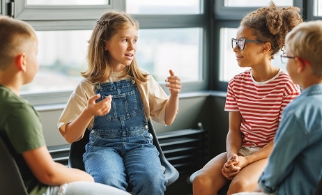L'ONPE partage des fiches synthétiques sur la "participation collective des enfants protégés"