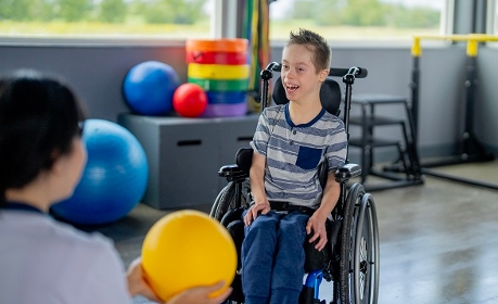 Les effectifs augmentent dans les ESMS pour enfants et adultes handicapés
