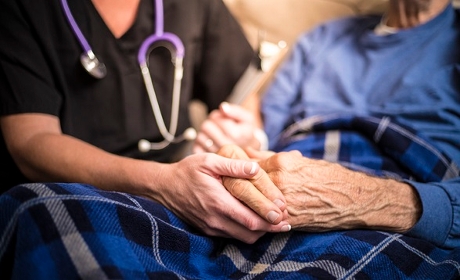 Certificats de décès établis par les infirmiers : l'expérimentation est pérennisée