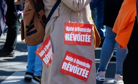 Aide à domicile : "Soit les départements assument leur compétence, soit ils la rendent"