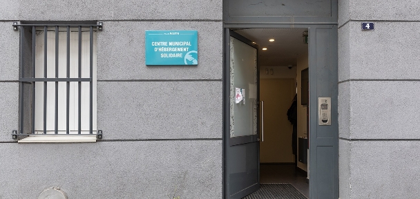 Hébergement d’urgence : quand une municipalité prend le relais