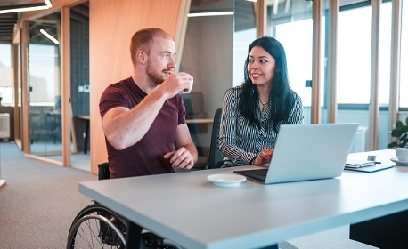 Handicap : un guide pour mieux connaître l'apprentissage aménagé