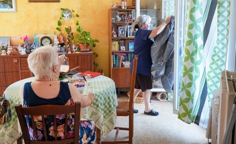 L’emploi à domicile, moteur discret du bien vivre collectif