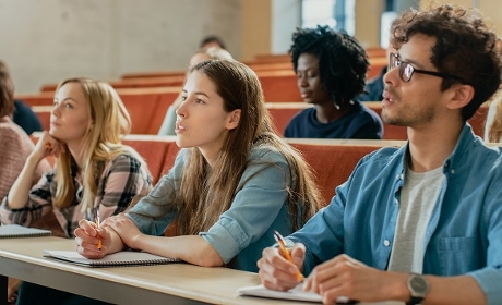 Réforme des diplômes de moniteur éducateur et TISF : les précisions de l'administration