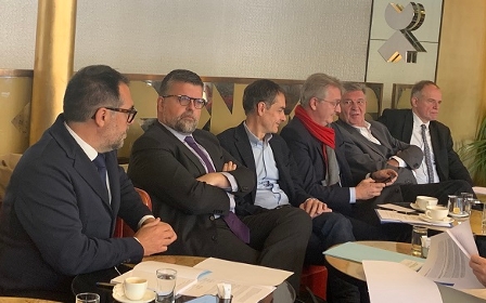 Grand âge : union sacrée pour réclamer un "sursaut collectif"