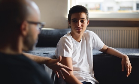 Protection de l'enfance : "la participation des jeunes demeure inégalement mise en œuvre"