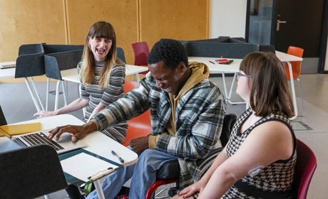 Emploi des personnes handicapées : des efforts à poursuivre