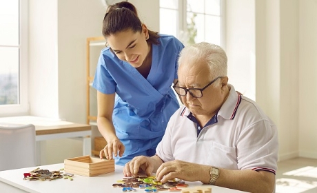 Alzheimer : rapprochement du secteur médico-social et des unités cognitivo-comportementales