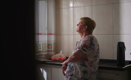 Isolement des personnes âgées : la CNSA publie un guide pour les départements