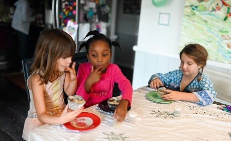 Lieux de vie et d'accueil : guide associatif pour sécuriser les pratiques