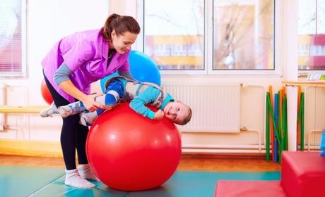 Réforme tarifaire Serafin-PH&nbsp;: la LFSS pose une première pierre pour les ESMS "enfants"