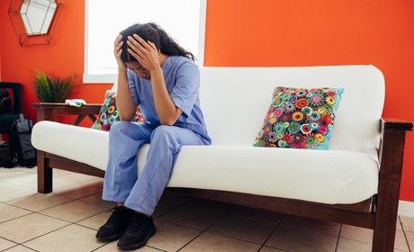 Le secteur médico-social concentre le tiers des AT-MP liés aux risques psychosociaux