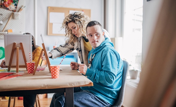 Intérim dans les ESSMS : la restriction recentrée sur les nouveaux professionnels