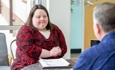 Handicap&nbsp;: un cahier des charges national pour l'emploi accompagné