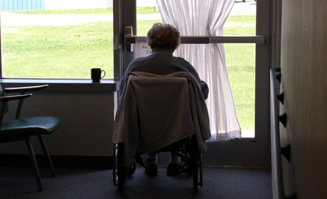 Conférence nationale de santé&nbsp;: ses missions s'élargissent à la lutte contre la maltraitance