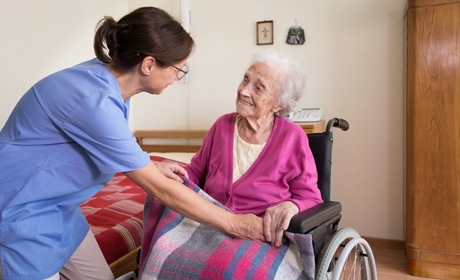 Aide à domicile&nbsp;: partenariat entre Nexem et la CNSA pour&nbsp;soutenir la transformation des SAD