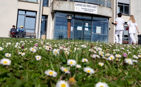 Ehpad&nbsp;: moins d'un directeur sur deux envisage de rester en poste