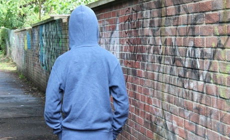 [Dossier juridique]&nbsp;Mineurs délinquants&nbsp;: l'exécutif accentue la fermeté et revoit les placements