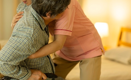 Sinistralité dans le médico-social&nbsp;: les pistes de l’Igas pour réduire les risques professionnels