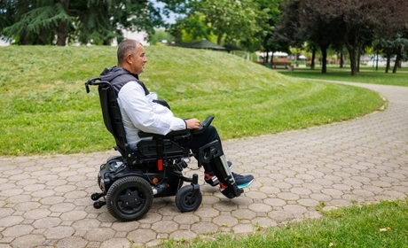 Remboursement des fauteuils roulants&nbsp;: une réforme "au point mort"