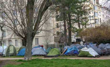 [Municipales] Sans-abrisme&nbsp;: des initiatives communales face aux carences de l’État