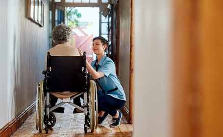 Financement de la perte d'autonomie&nbsp;: protestation collective contre un "gel prudentiel" de 215&nbsp;M€