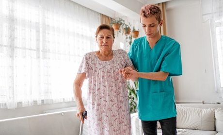 Restriction de l'intérim dans les ESSMS&nbsp;: la DGCS apporte de nouvelles précisions