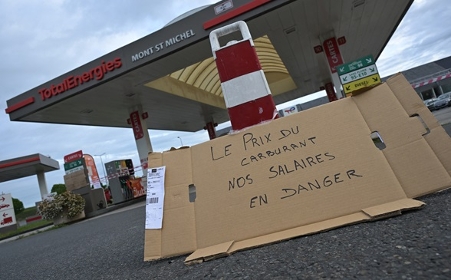 Prix du carburant&nbsp;: le secteur de l'aide à domicile veut "des réponses concrètes et rapides"