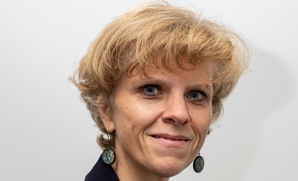 Anne Devreese&nbsp;: "Le projet de loi inquiète les acteurs de la protection de l'enfance"