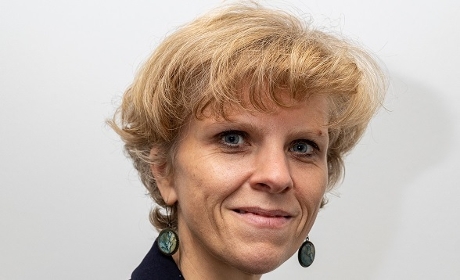Anne Devreese&nbsp;: "Le projet de loi inquiète les acteurs de la protection de l'enfance"