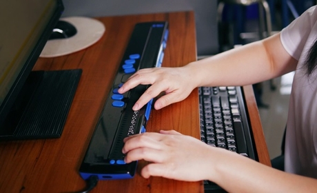 Handicap&nbsp;: un rapport "accablant" sur l'accessibilité des services publics en ligne