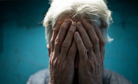 Prévention du suicide dans les ESMS&nbsp;: les recommandations d'un groupe d'experts