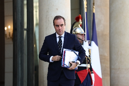 Délai de carence pour les prestations sociales aux étrangers&nbsp;: l'inquiétude du collectif Alerte