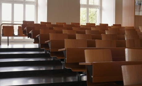 Réforme des diplômes du travail social&nbsp;: une occasion manquée de traiter la crise&nbsp;?