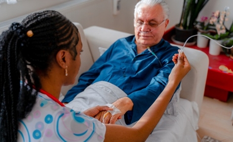Santé mentale, hospitalisation à domicile, soins palliatifs&nbsp;: des crédits supplémentaires