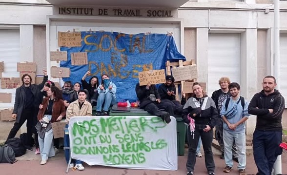 Mobilisation des jeunes&nbsp;: les blocus s’étendent aux écoles de travail social